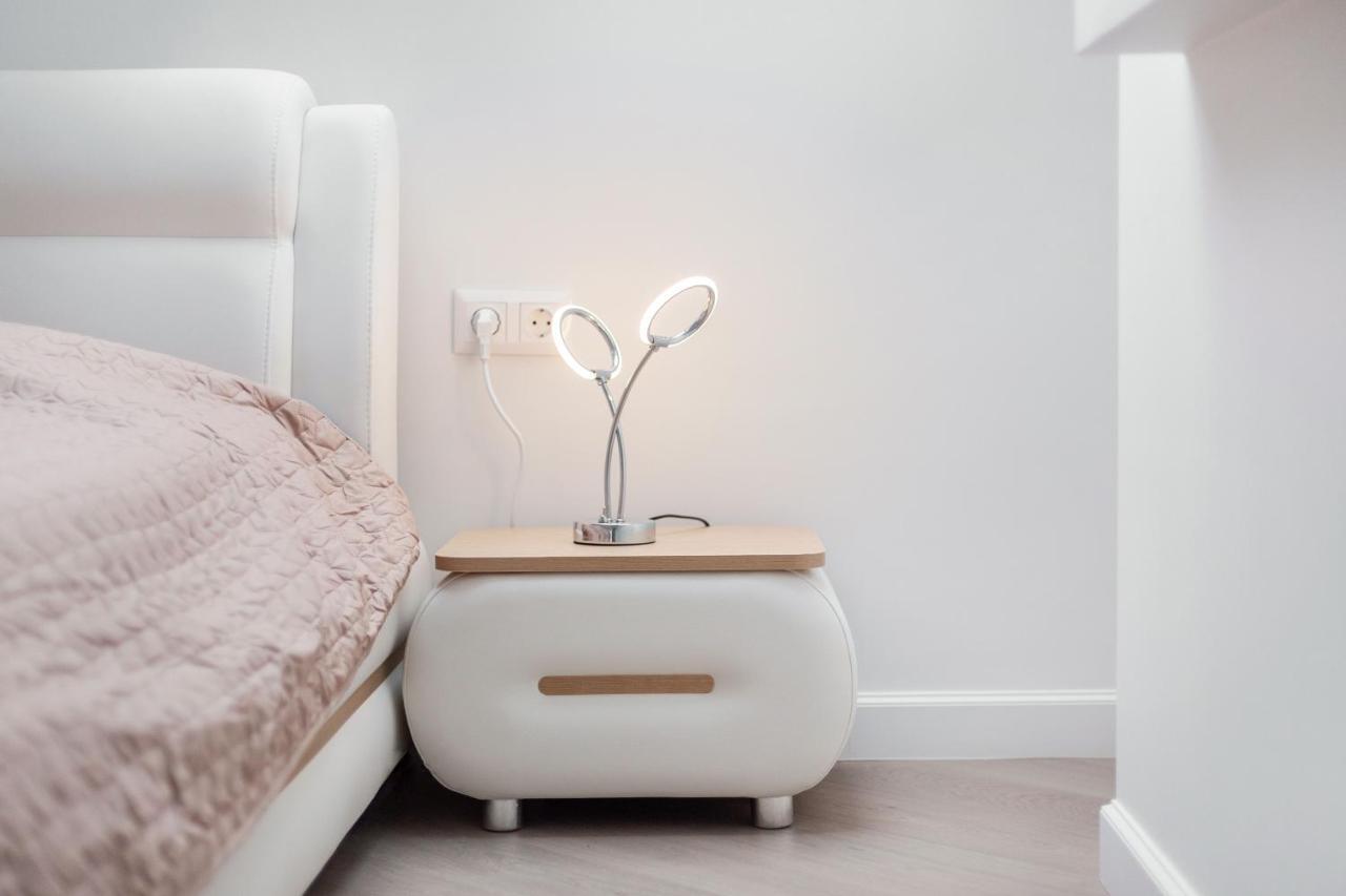 Luxurious Kaunas Basilica Apartment In Old Town By Urban Rent Bagian luar foto