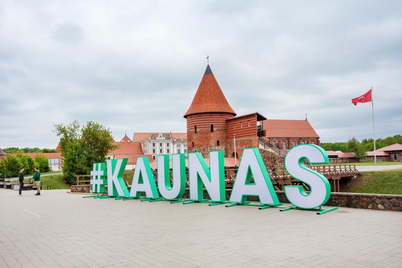 Luxurious Kaunas Basilica Apartment In Old Town By Urban Rent Bagian luar foto