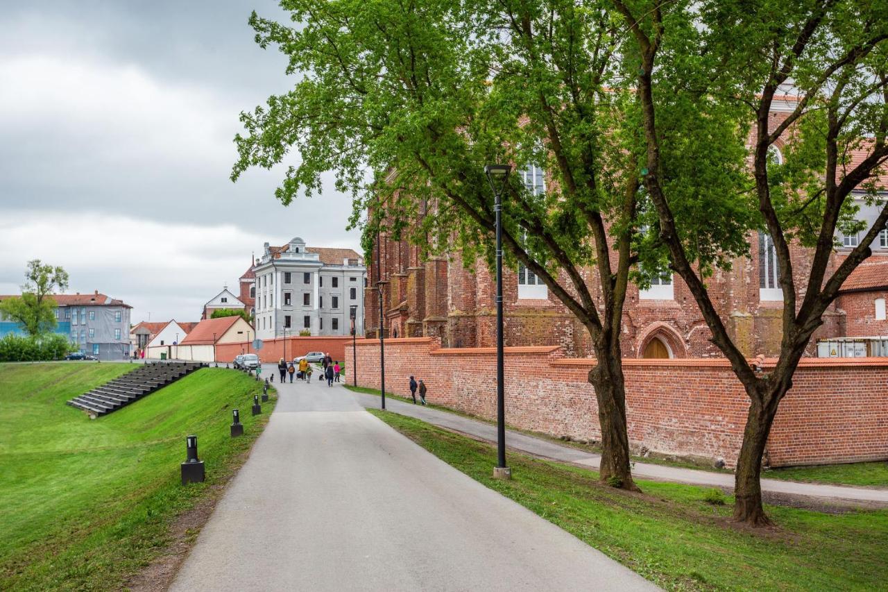 Luxurious Kaunas Basilica Apartment In Old Town By Urban Rent Bagian luar foto